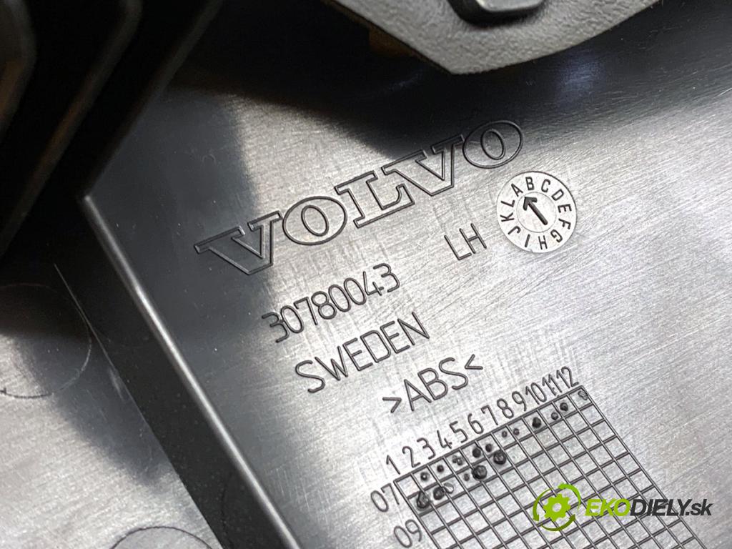 VOLVO V70 III Kombi 2008 147 kW 2.5 T 2521 Sedadlo druhý rad