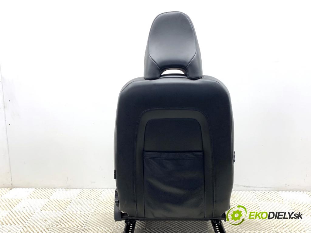 VOLVO V70 III Kombi 2008 147 kW 2.5 T 2521 sedadlo levý přední část