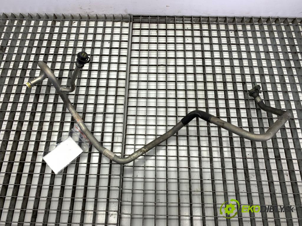 VOLVO V70 III Kombi 2008 147 kW 2.5 T 2521 rúrka klimatizace 31267981 (Trubka klimatizace)