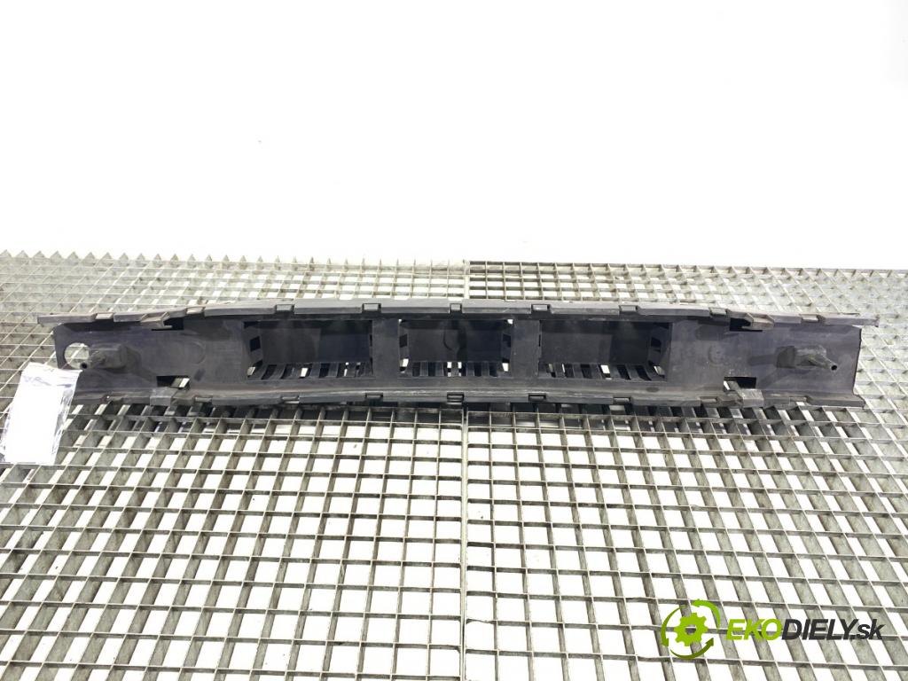 VOLVO V70 III Kombi 2008 147 kW 2.5 T 2521 ABSORBER nárazníka predný 30763391
