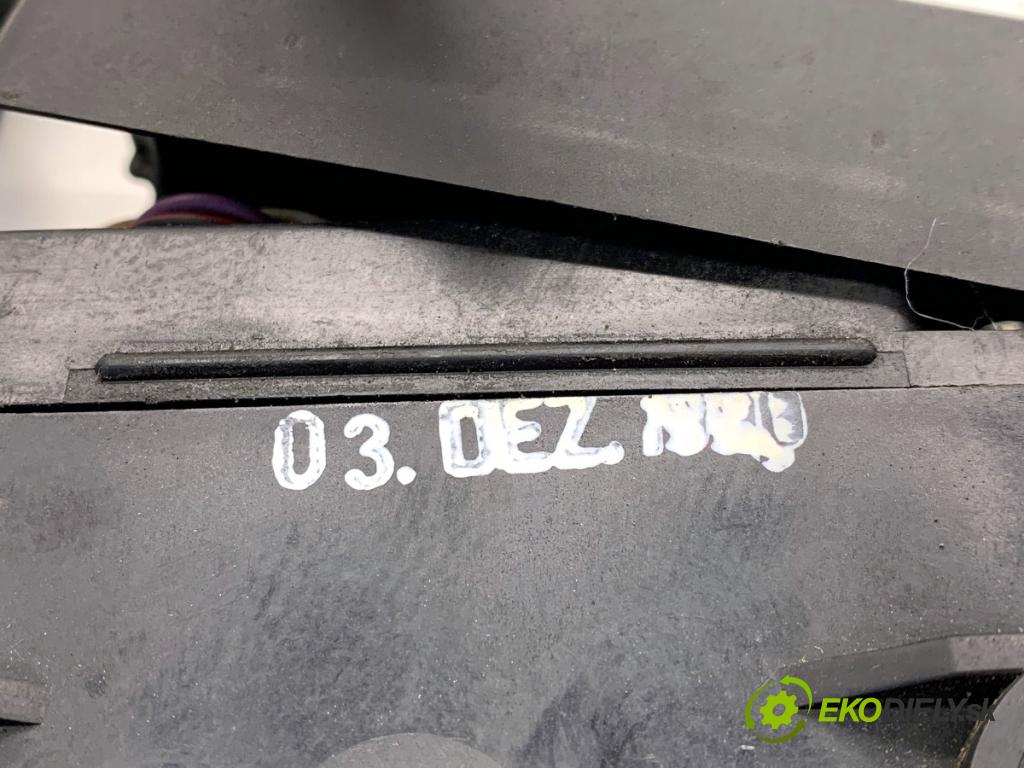 MERCEDES-BENZ W201 sedan 1991 55 kW D 2.0 (201.122) 1997 relé sviečok žhavenia (Relé)