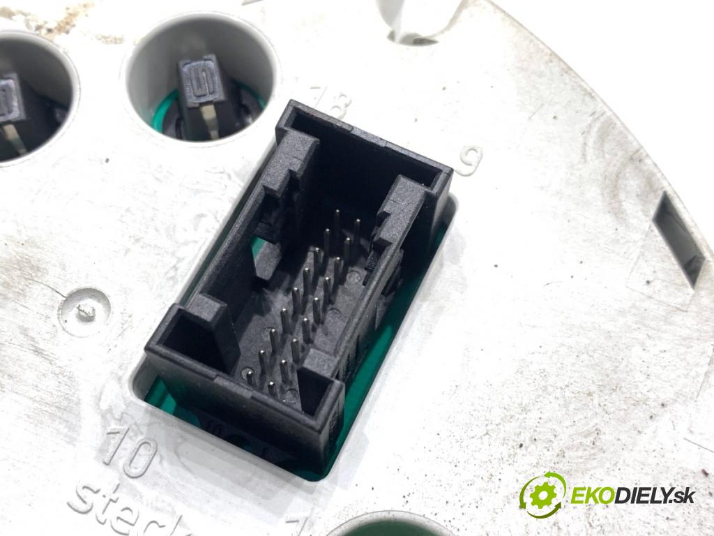 MERCEDES-BENZ W638 Autobus 1999 60 kW 108 CDI 2.2 (638.194) 2148 Prístrojovka A0004467321 (Prístrojová doska)