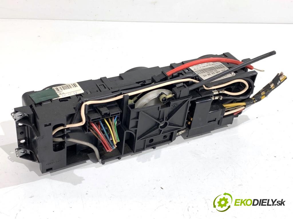 MERCEDES-BENZ W638 Autobus 1999 60 kW 108 CDI 2.2 (638.194) 2148 Panel ovládania kúrenia A0004462428 (Prepínacie páčky pod volantom)