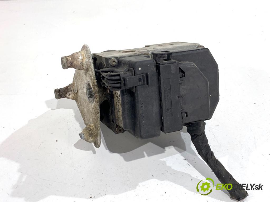 MERCEDES-BENZ W638 Autobus 1999 60 kW 108 CDI 2.2 (638.194) 2148 Pumpa ABS A0004461089 (Pumpa ABS)