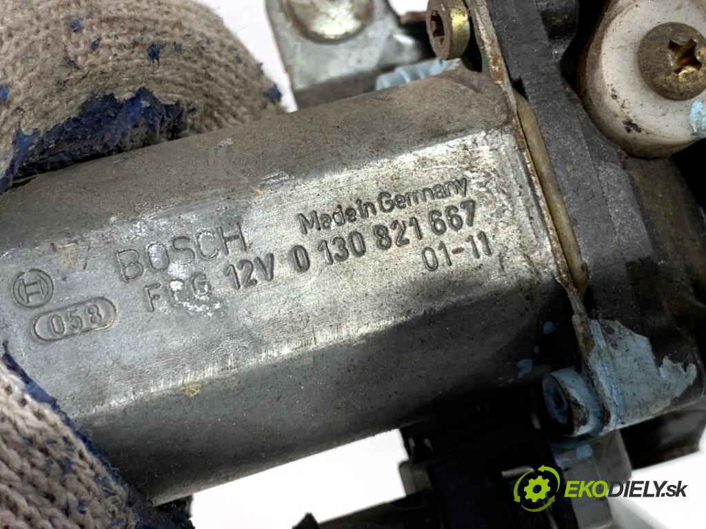MERCEDES-BENZ W638 Autobus 1999 60 kW 108 CDI 2.2 (638.194) 2148 mechanismus okna levý přední část 0130821667