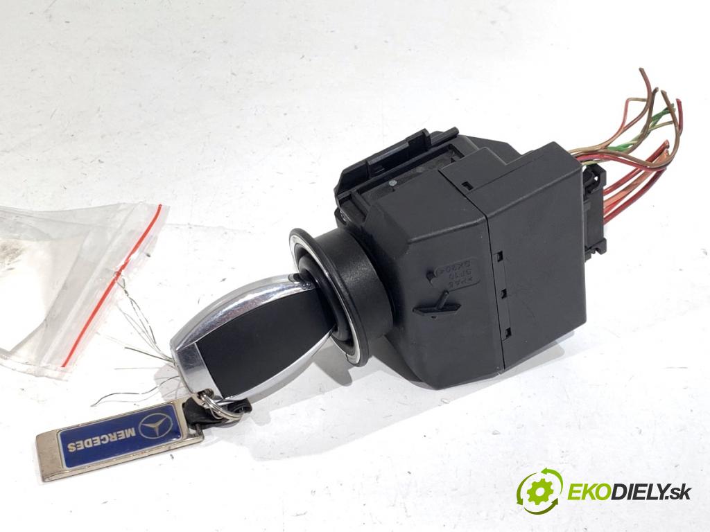 MERCEDES-BENZ CL203 coupe 2004 105 kW C 220 CDI (203.706) 2148 spinačka 2095450908 (Spínacia skrinka)