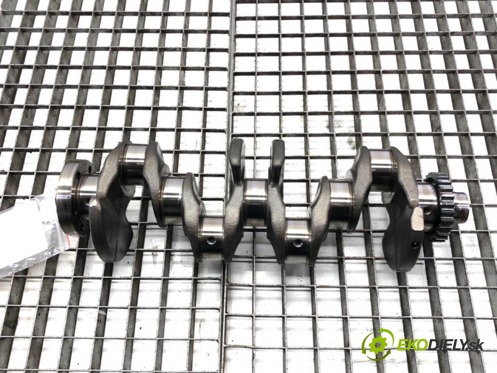 AUDI A3 8V liftback 2014 81 kW 1.6 TDI 1598 Kardaň, hriadeľ KLIKA: 04L105263D (Blok motora ostatné)