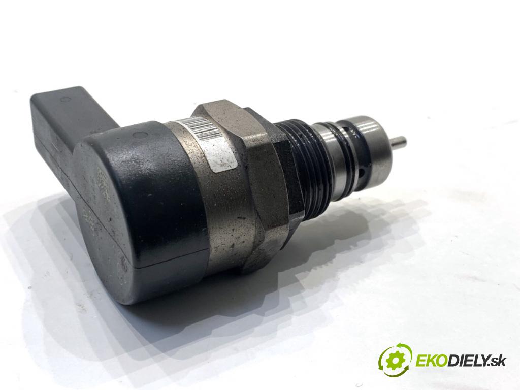 AUDI A3 8V liftback 2014 81 kW 1.6 TDI 1598 Regulátor tlaku paliva 057130764AB (Palivový systém ostatné)