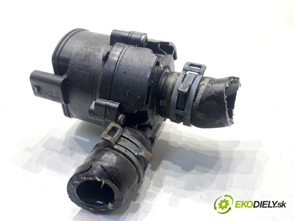 AUDI A3 8V liftback 2014 81 kW 1.6 TDI 1598 DALŠÍ: Pumpa vody 5G0965567 (Vodná pumpa)