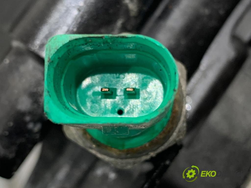 AUDI A3 8V liftback 2014 81 kW 1.6 TDI 1598 Obal filtra oleja 03N117021 (Obal olejového filtra)