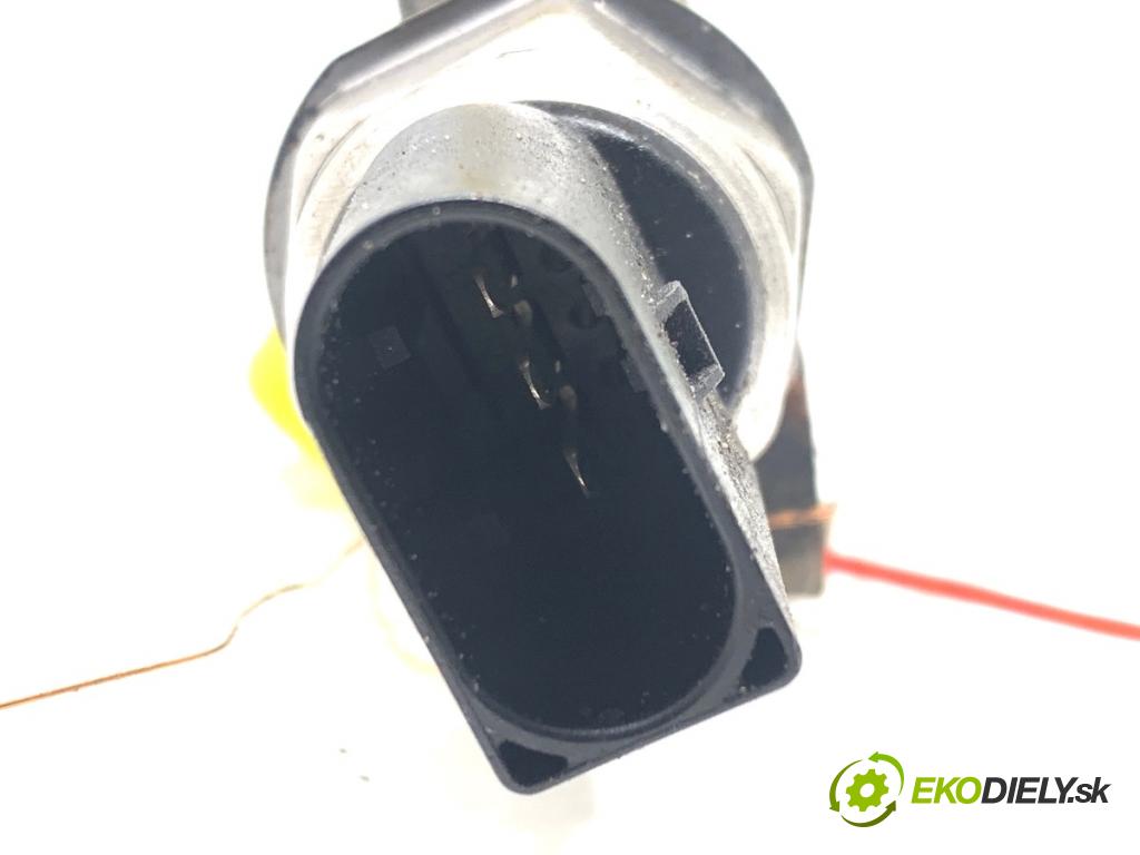 AUDI A3 8V liftback 2014 81 kW 1.6 TDI 1598 Lišta vstrekovacia 04L089D (Vstrekovacia lišta)