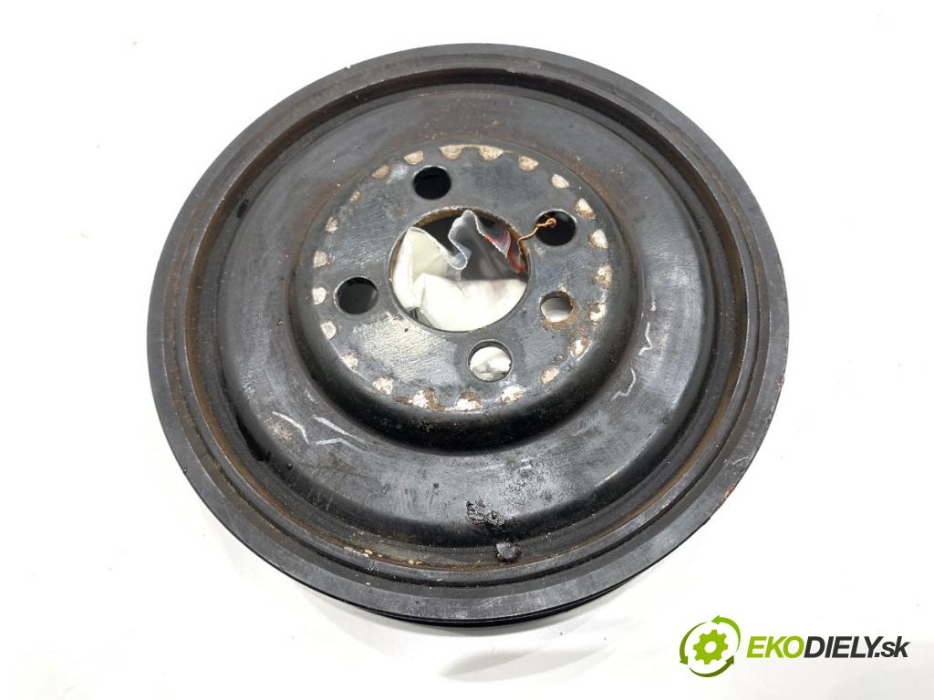 AUDI A3 8V liftback 2014 81 kW 1.6 TDI 1598 koleso kolesová hriadeľa 03G105243 (Remenica)