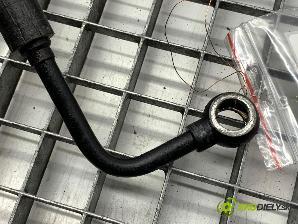 AUDI A4 B6 sedan 2001 96 kW 2.0 1984 hadice servočerpadlo  (Trubka servo čerpadla)