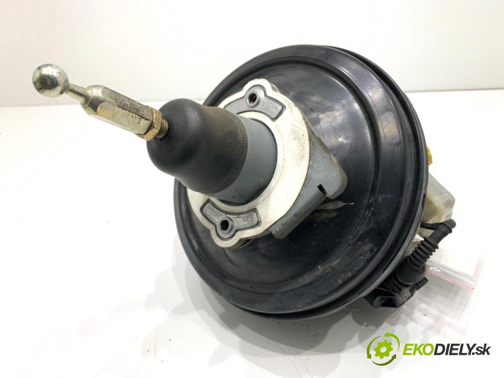 AUDI A4 B6 sedan 2001 96 kW 2.0 1984 Posilovač bŕzd 8E0612105E