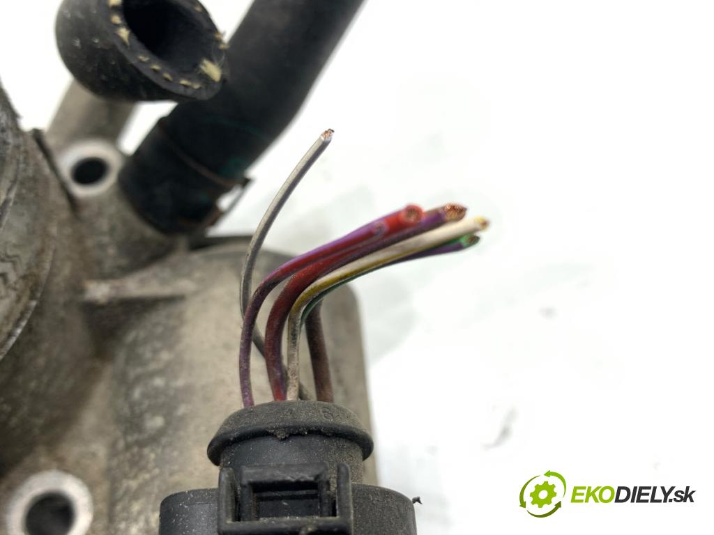 AUDI A4 B6 sedan 2001 96 kW 2.0 1984 Škrtiaca klapka 06B133062H (Škrtiaca klapka)