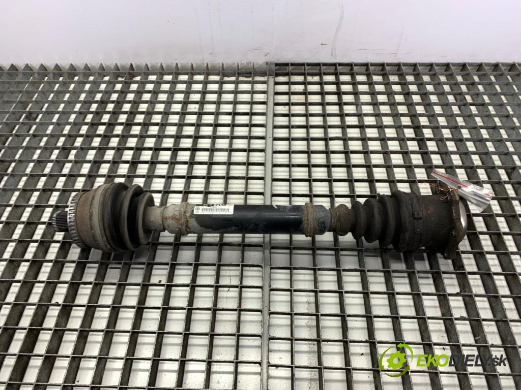 AUDI A4 B6 sedan 2001 96 kW 2.0 1984 Poloos ľavy predný 8E0407271AG