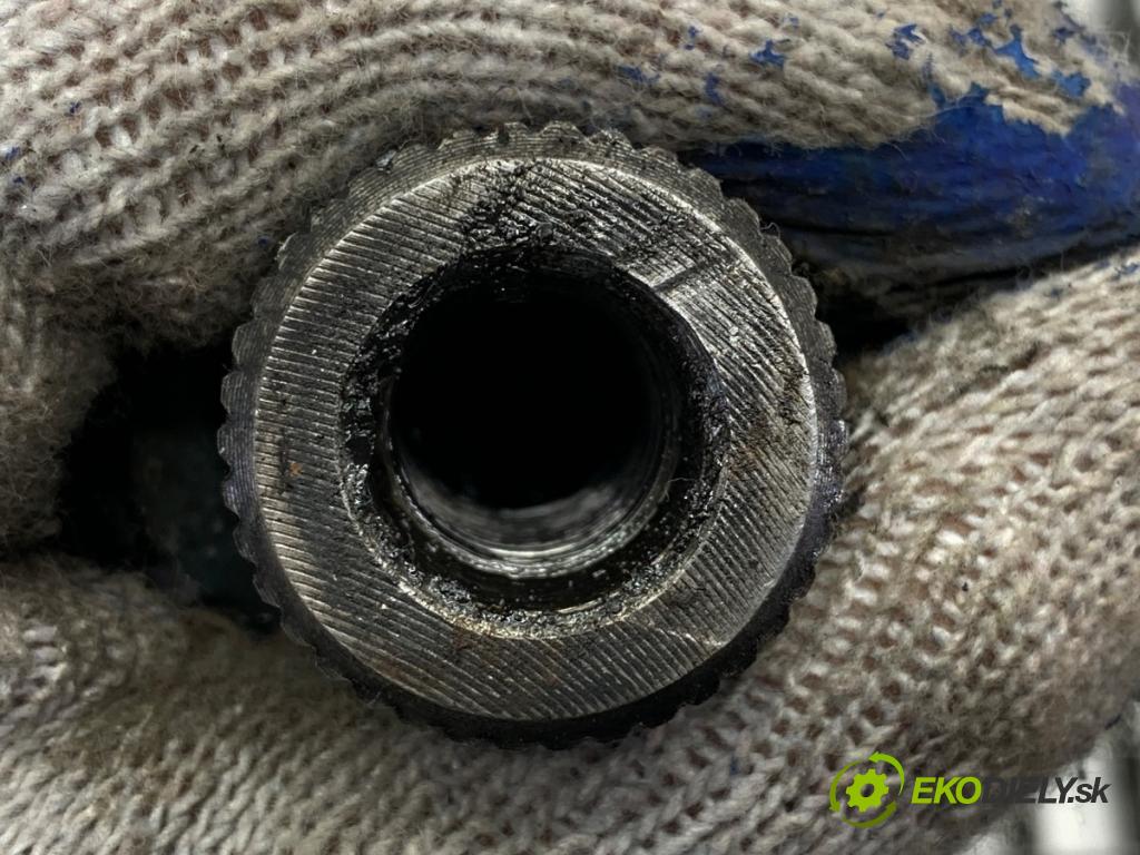 AUDI A4 B6 sedan 2001 96 kW 2.0 1984 Poloos ľavy predný 8E0407271AG