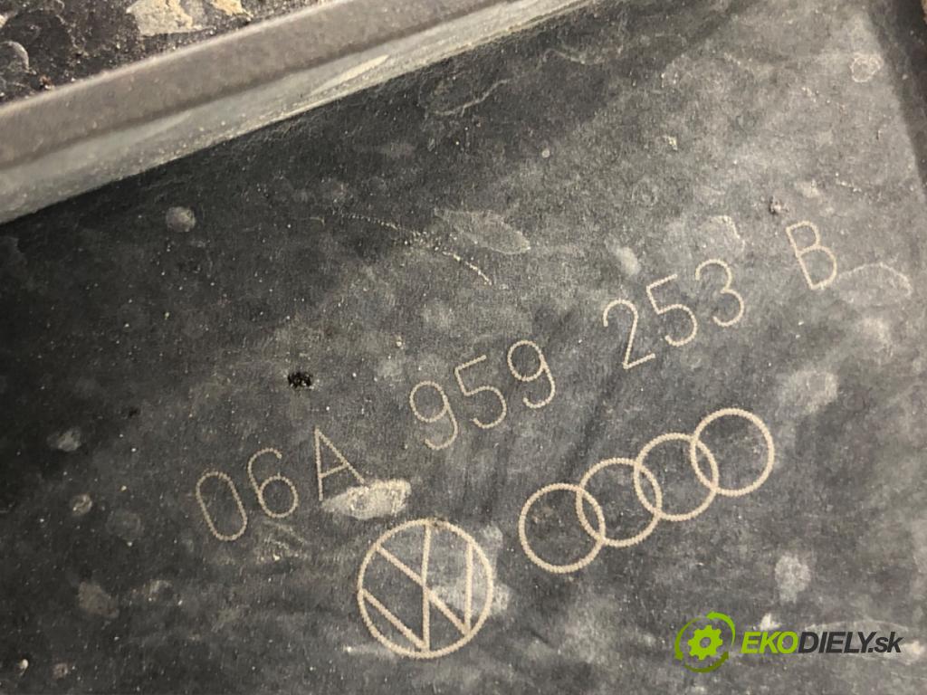 AUDI A4 B6 sedan 2001 96 kW 2.0 1984 pumpa vzduchu sekundárního 8E0906613B (Topení, ventilace ostatní)