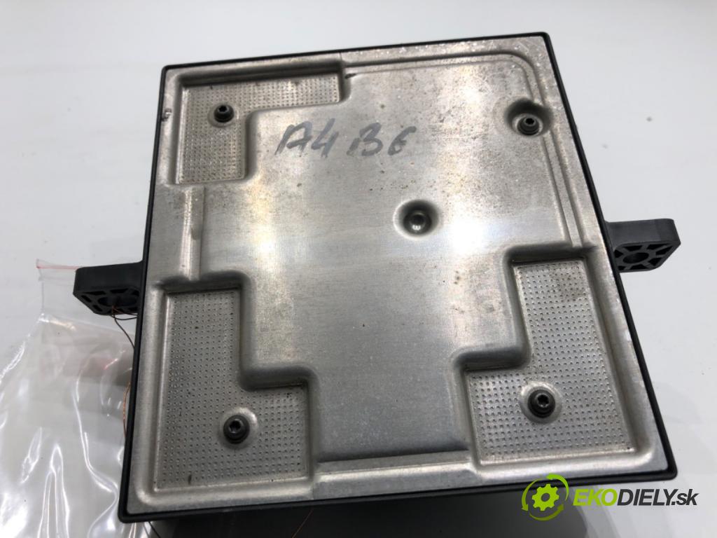 AUDI A4 B6 sedan 2001 96 kW 2.0 1984 Modul svetiel 8E0907279C (Riadiaca jednotka ostatné)