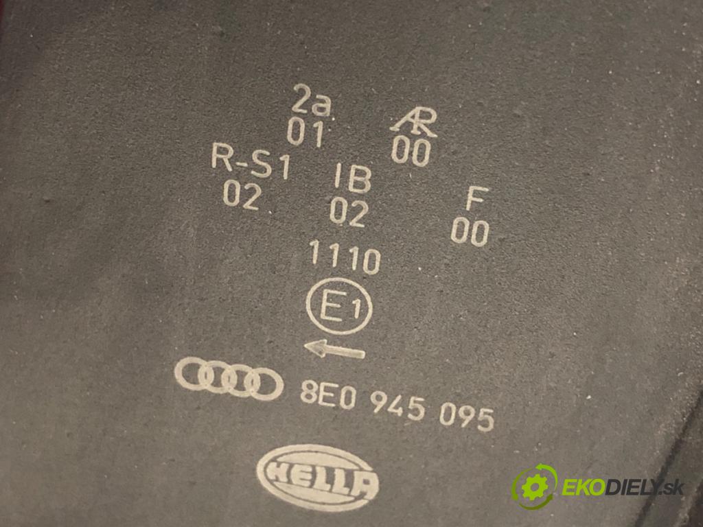 AUDI A4 B6 sedan 2001 96 kW 2.0 1984 světlo levý zadní část 8E0945095