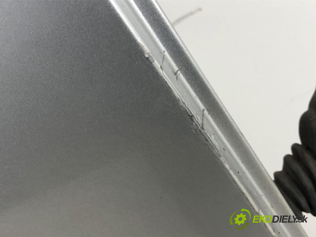 AUDI A4 B6 sedan 2001 96 kW 2.0 1984 dveře pravý přední část