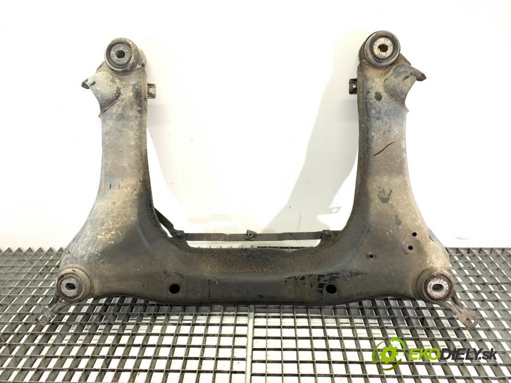 AUDI A4 B6 sedan 2001 96 kW 2.0 1984 výztuha pod motor  (Přední výztuha)