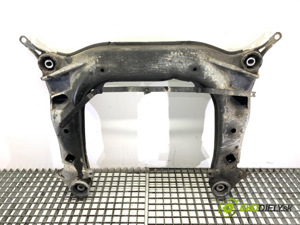 AUDI A4 B6 sedan 2001 96 kW 2.0 1984 výztuha pod motor  (Přední výztuha)