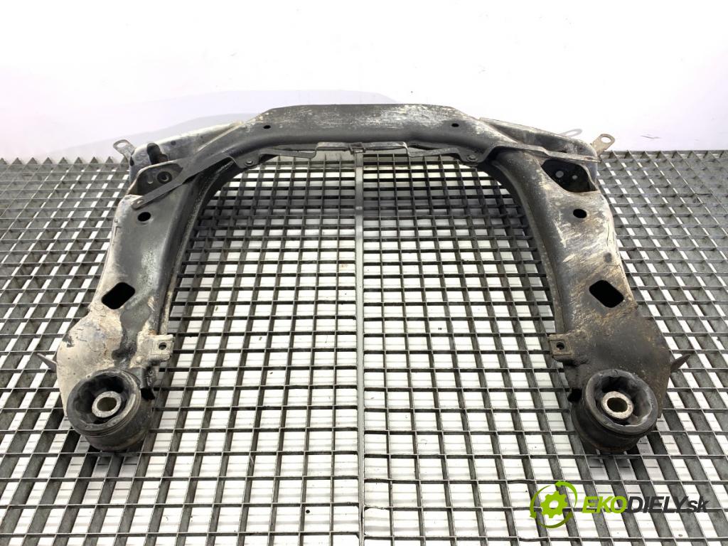 AUDI A4 B6 sedan 2001 96 kW 2.0 1984 výztuha pod motor  (Přední výztuha)