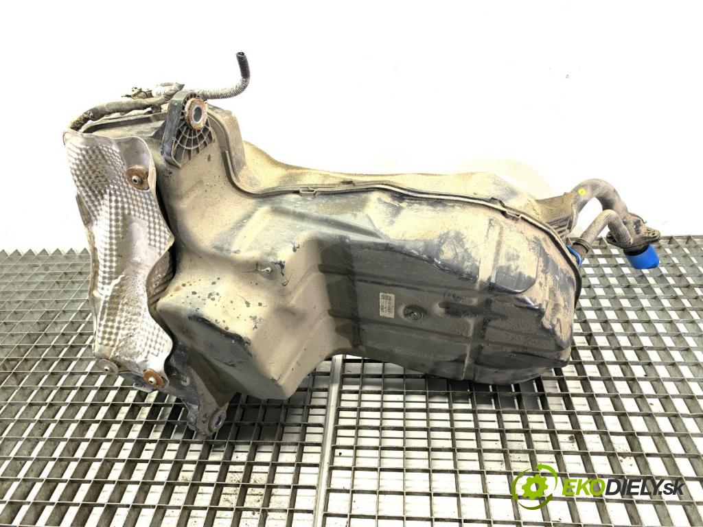 AUDI Q8 SUV 2018 210 kW 50 TDI Mild Hybrid quattro 2967 Nádržka SCR: 4M0131878CF