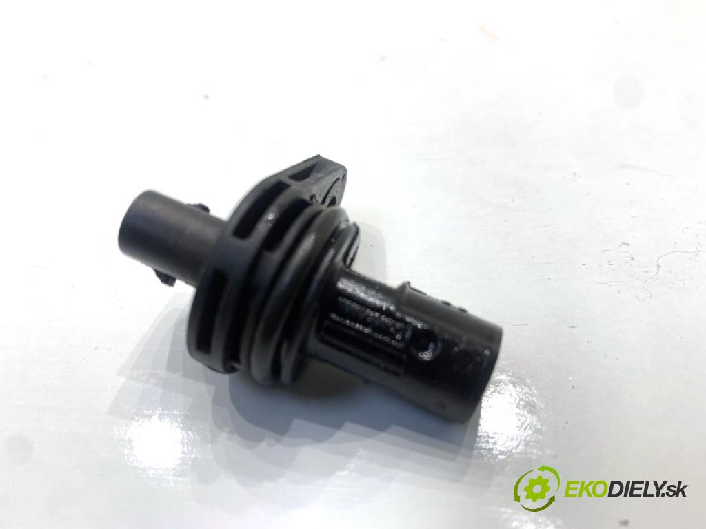 BMW F48 SUV 2018 103 kW sDrive 18 i 1499 Snímač pozície vačkového hriadeľa  (Snímač polohy kľukového hriadeľa)