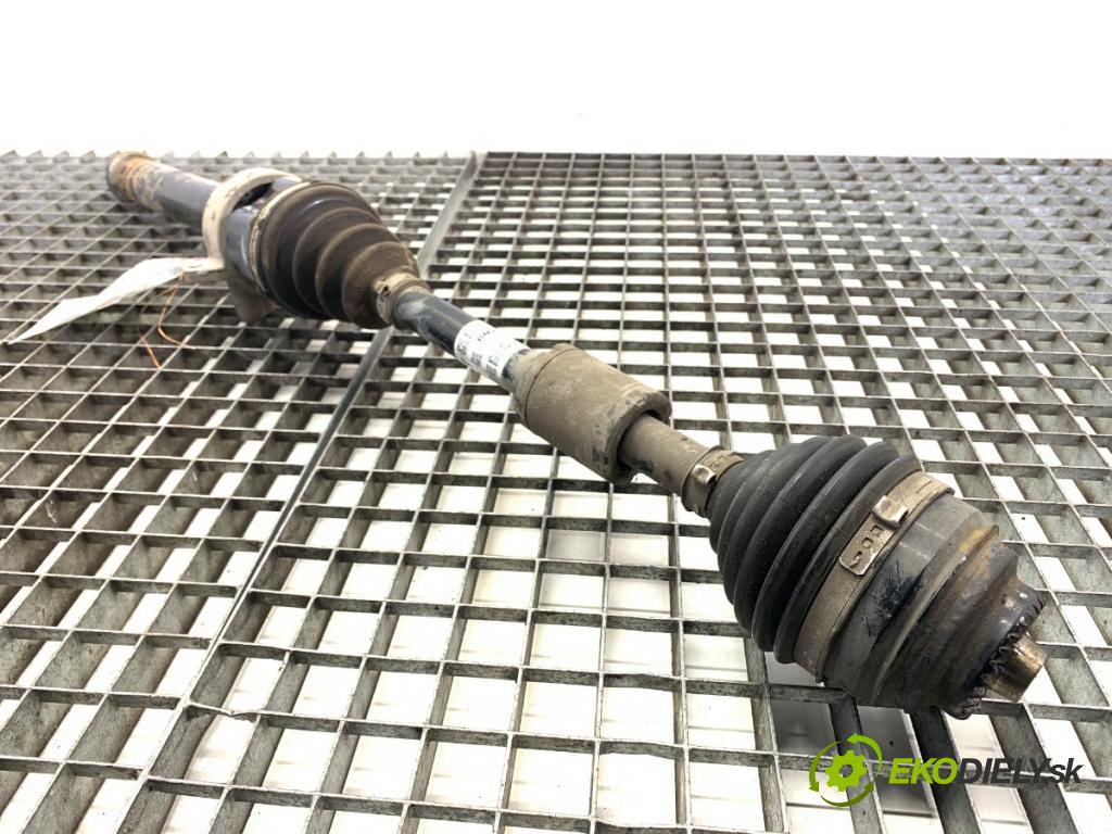 BMW F48 SUV 2018 103 kW sDrive 18 i 1499 Poloos pravy predný 8681524