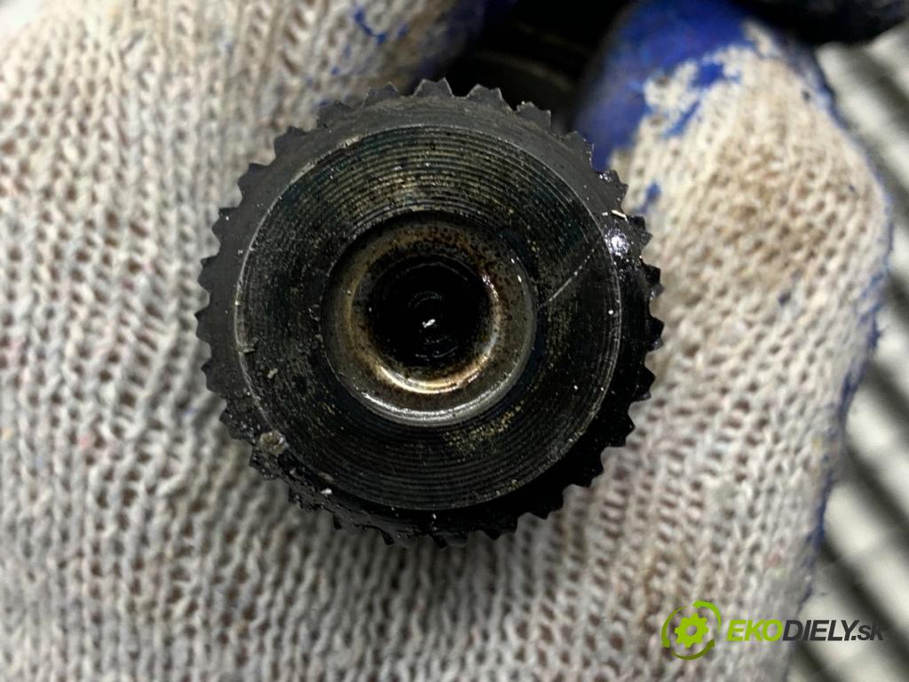 BMW F48 SUV 2018 103 kW sDrive 18 i 1499 Poloos pravy predný 8681524