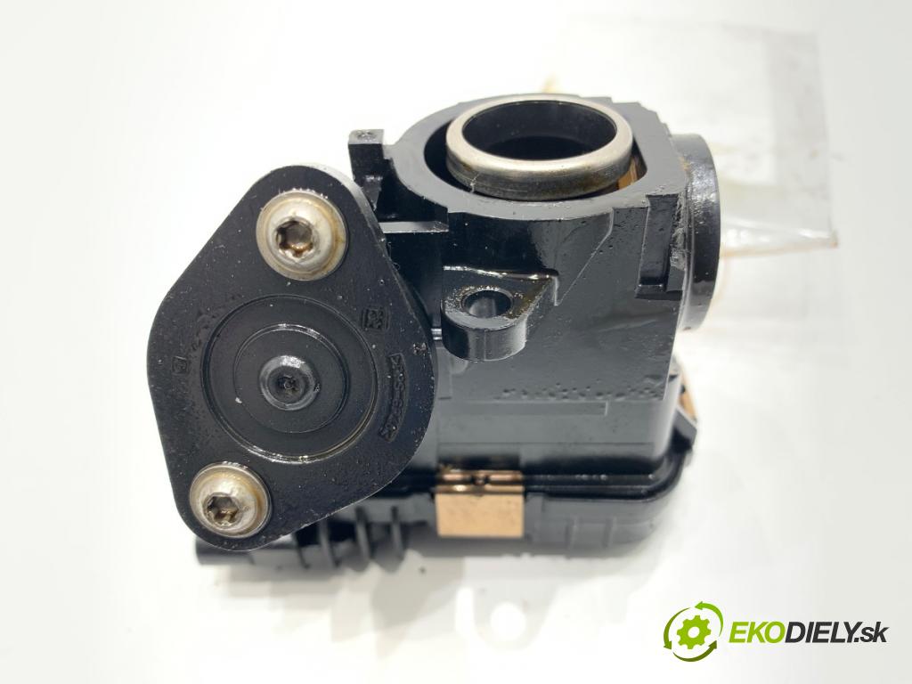 BMW F48 SUV 2018 103 kW sDrive 18 i 1499 Termostat 61047207 (Pouzdro termostatu)