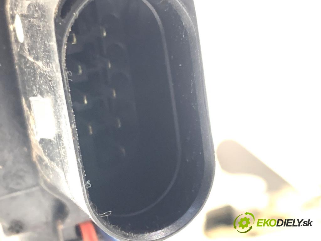 AUDI A4 B6 Kombi 2001 96 kW 1.9 TDI 1896 zámok Dvere ľavy predný 4B1837015B