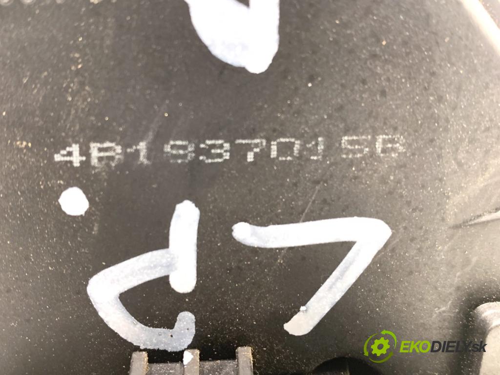 AUDI A4 B6 Kombi 2001 96 kW 1.9 TDI 1896 zámok dveře levý přední část 4B1837015B