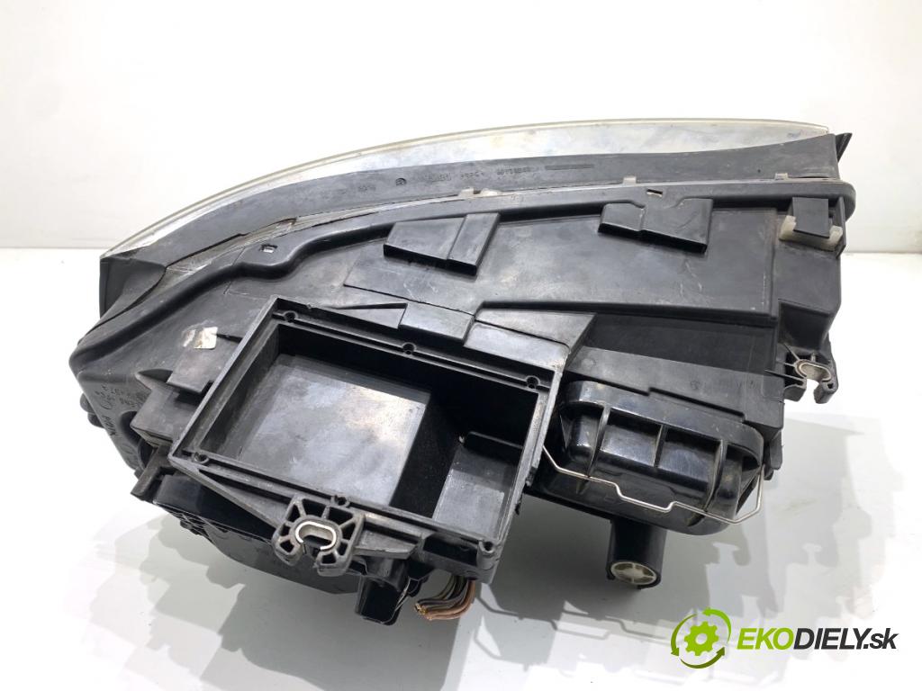 AUDI A4 B6 Kombi 2001 96 kW 1.9 TDI 1896 Svetlomet pravy predný 8E0941004F