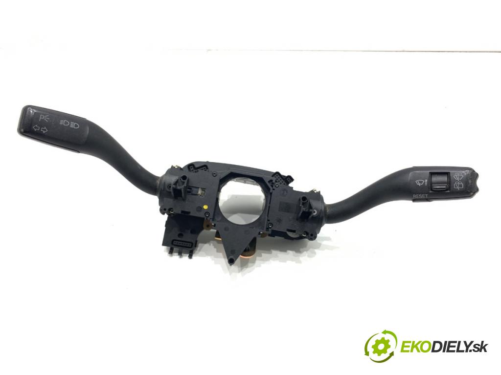 AUDI A4 B6 Kombi 2001 96 kW 1.9 TDI 1896 Prepínač kombinovaný 8E0953549M (Prepínacie páčky pod volantom)