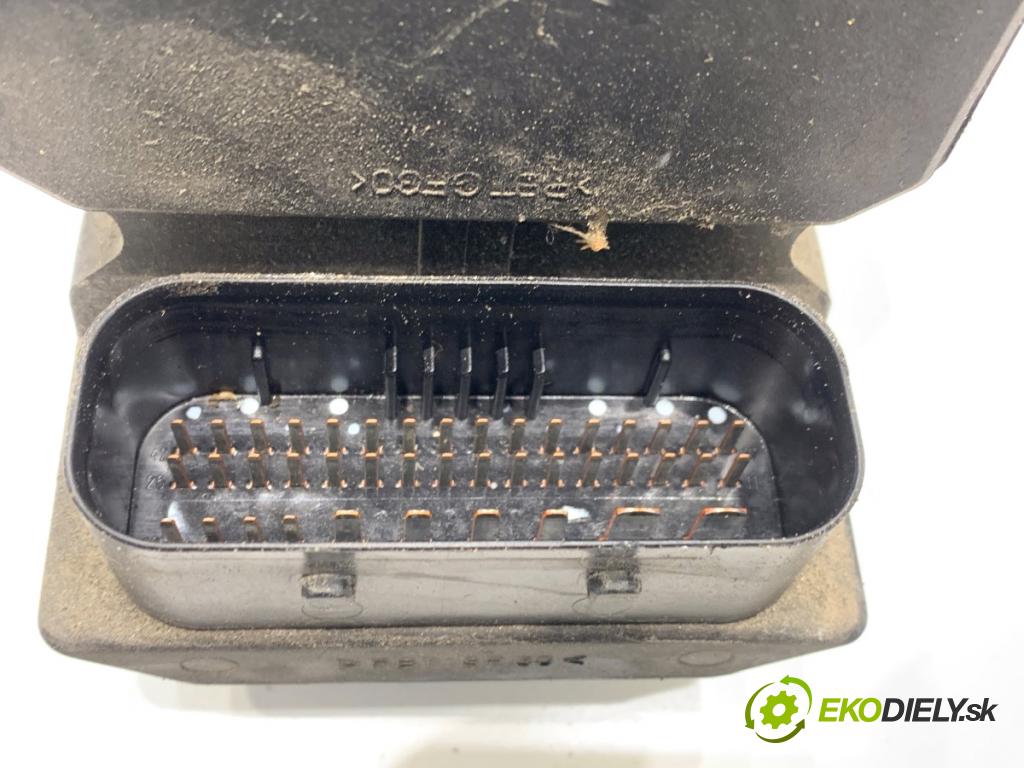 AUDI A4 B6 Kombi 2001 96 kW 1.9 TDI 1896 Pumpa ABS 0265950011 (Pumpa ABS)