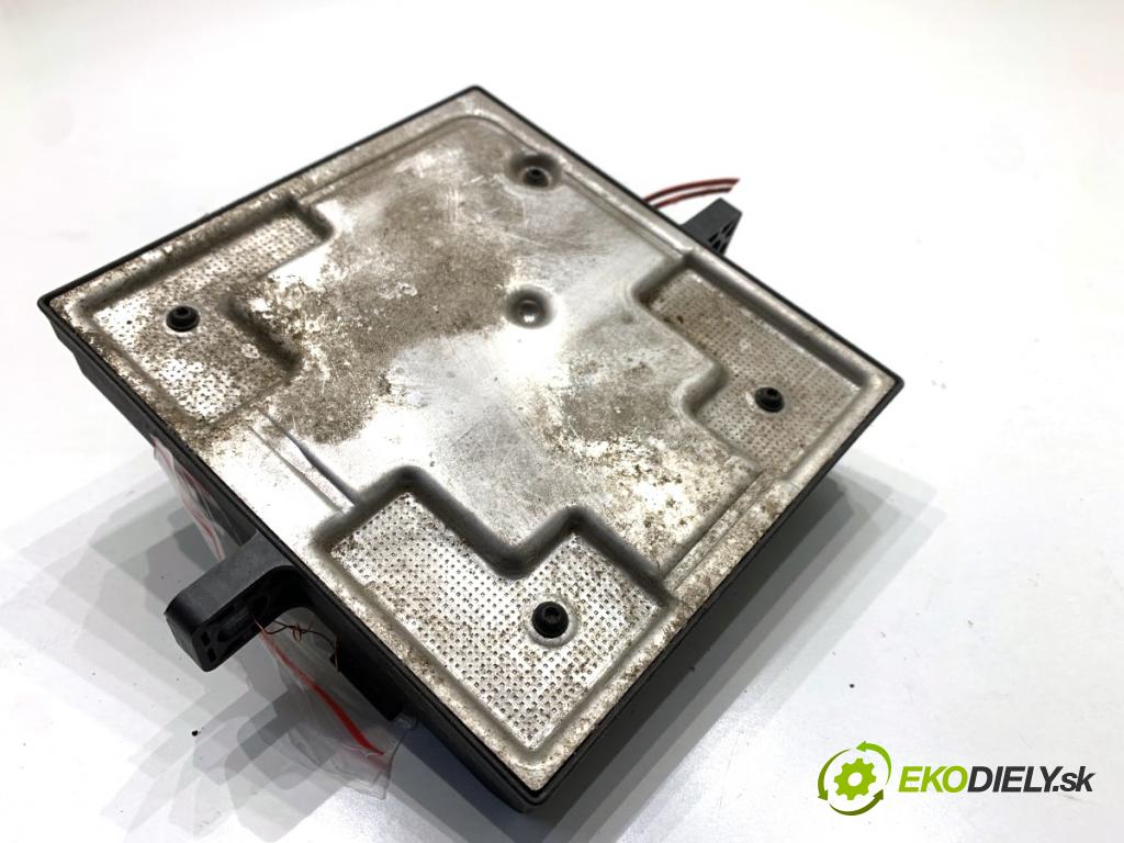 AUDI A4 B6 Kombi 2001 96 kW 1.9 TDI 1896 Modul svetiel 8E0907279F (Riadiaca jednotka ostatné)