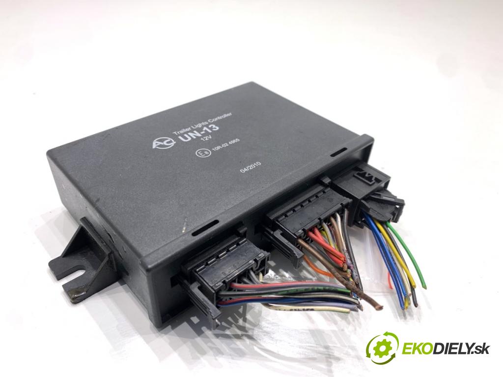 AUDI A4 B6 Kombi 2001 96 kW 1.9 TDI 1896 Modul ťažného oka UN-13 (Riadiaca jednotka ostatné)