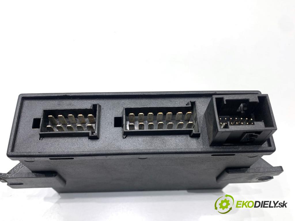 AUDI A4 B6 Kombi 2001 96 kW 1.9 TDI 1896 Modul ťažného oka UN-13 (Riadiaca jednotka ostatné)