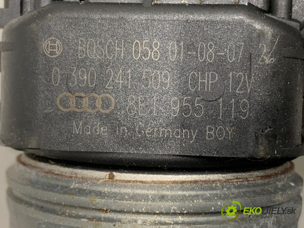 AUDI A4 B6 Kombi 2001 96 kW 1.9 TDI 1896 Mechanizmus stieračov predný 8E1955119 (Motorček stieračov predný)