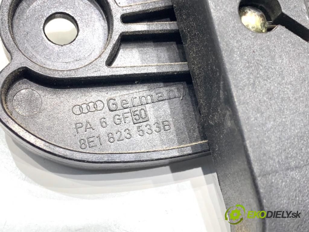 AUDI A4 B6 Kombi 2001 96 kW 1.9 TDI 1896 Lanko kapoty