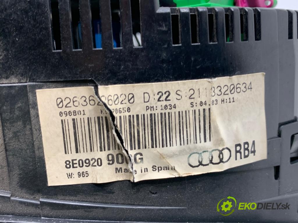 AUDI A4 B6 Kombi 2001 96 kW 1.9 TDI 1896 prístrojovka 8E0920900G (Přístrojová deska)