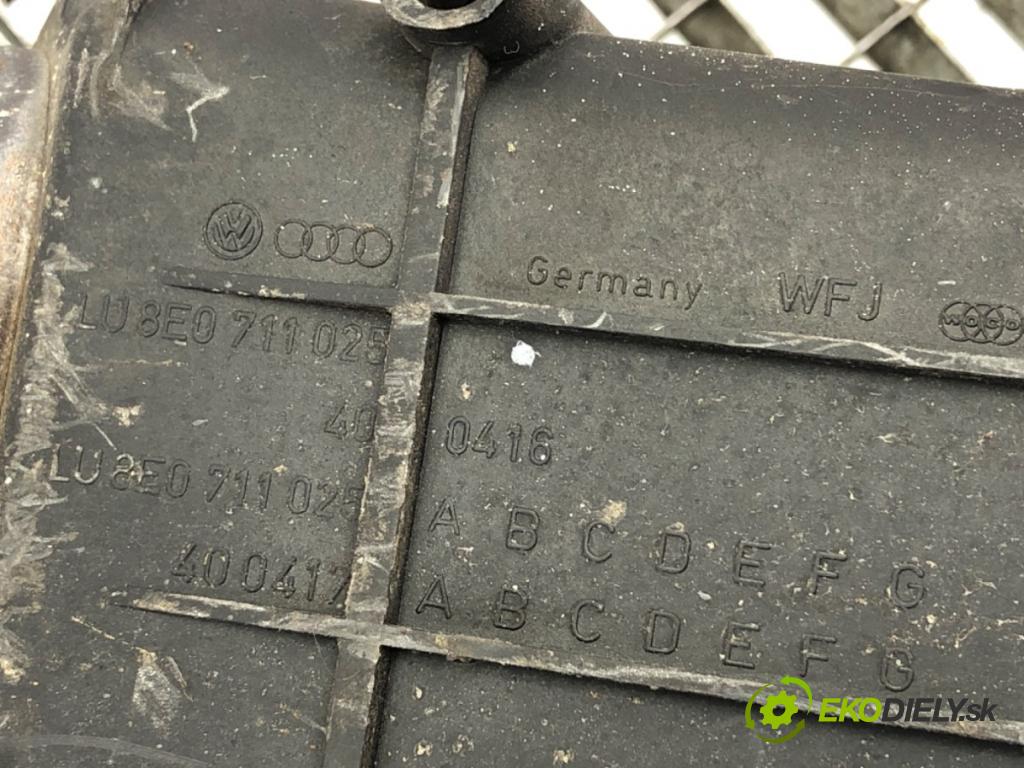 AUDI A4 B6 Kombi 2001 96 kW 1.9 TDI 1896 Kulisa 8E0711025 (Rýchlostná páka (kulisa))