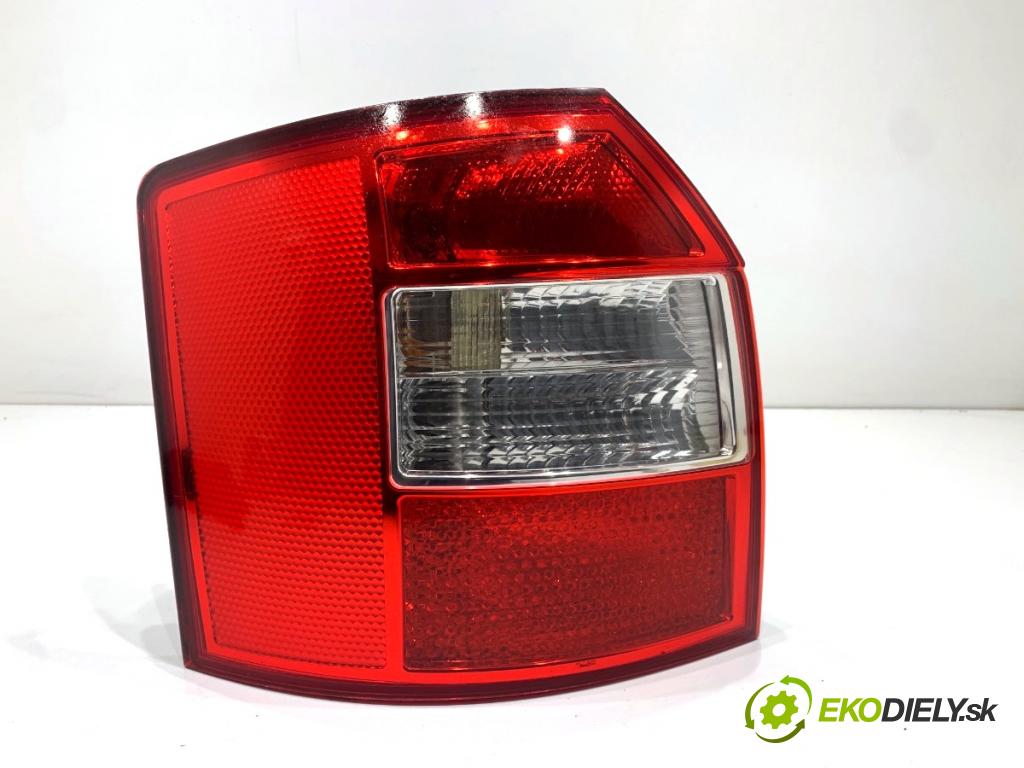 AUDI A4 B6 Kombi 2001 96 kW 1.9 TDI 1896 Svetlo ľavy zad 8E9945095