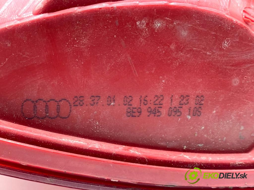 AUDI A4 B6 Kombi 2001 96 kW 1.9 TDI 1896 Svetlo ľavy zad 8E9945095