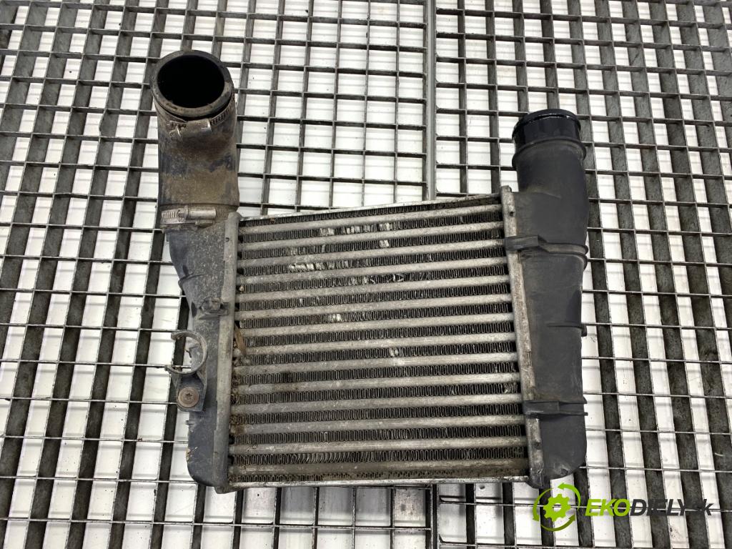 AUDI A4 B6 Kombi 2001 96 kW 1.9 TDI 1896 intercooler 8E0145805F (Intercooler (chladič stlačeného vzduchu))