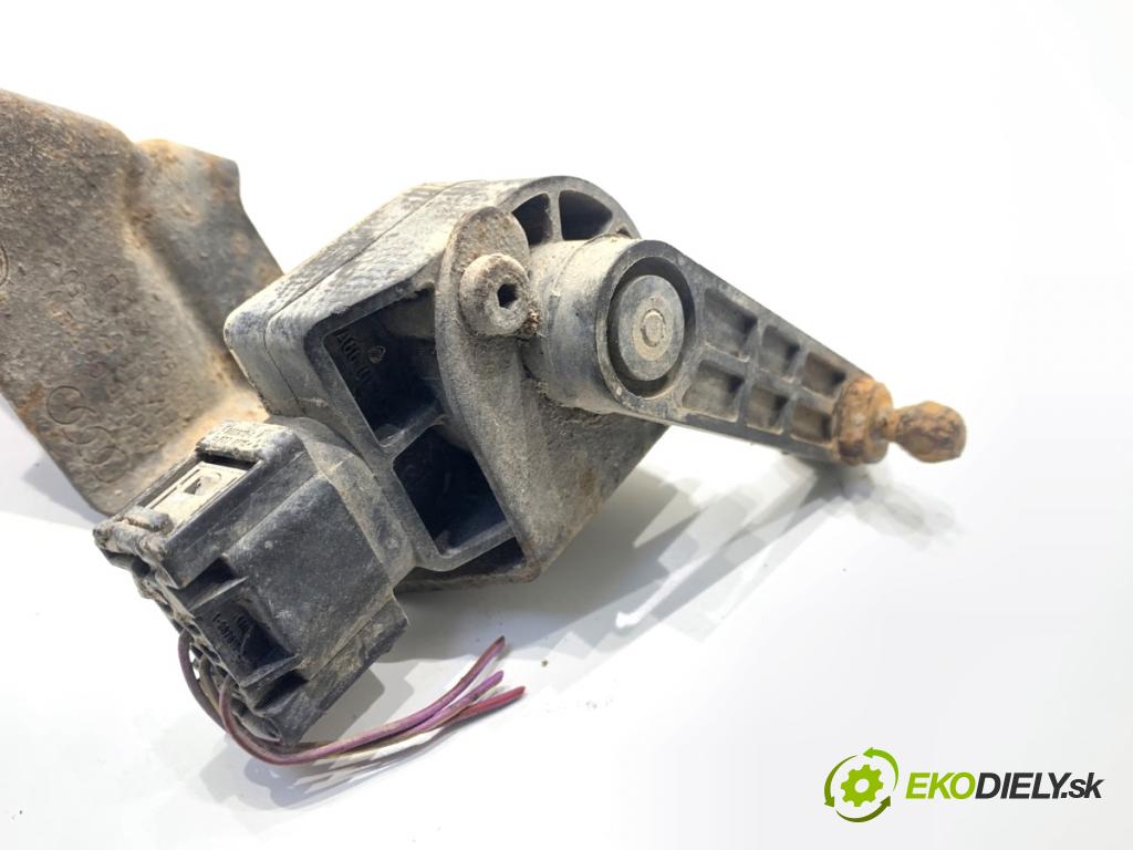 AUDI A4 B6 Kombi 2001 96 kW 1.9 TDI 1896 Snímač XENON predný ľavy 8E0907503