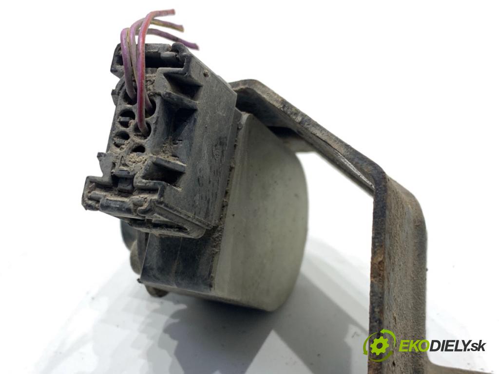 AUDI A4 B6 Kombi 2001 96 kW 1.9 TDI 1896 Snímač XENON predný ľavy 8E0907503